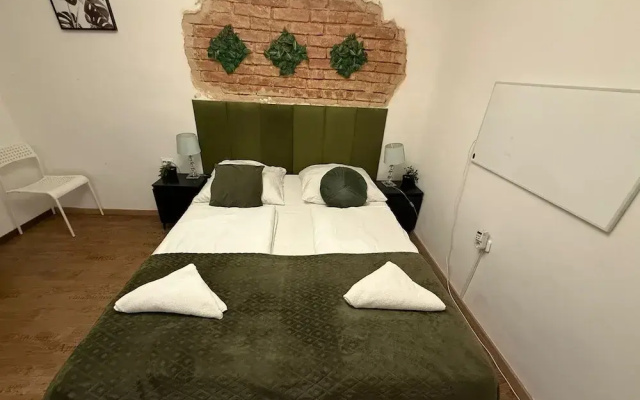 2BR Apartment 10 Min Walk to Westbahnhof