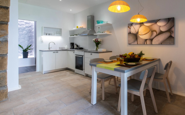 Arco Naxos Luxury Apartments