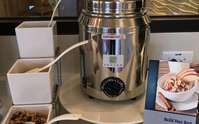 Best Western Plus Yacht Harbor Inn