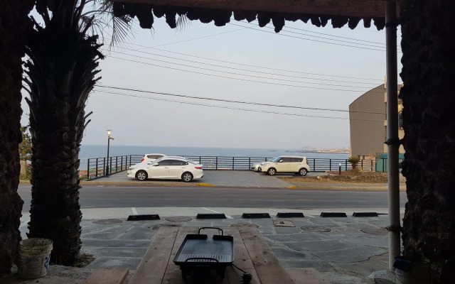 Jeju Frame Spavill Pension