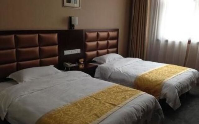 Xingyang Guoren Holiday Hotel
