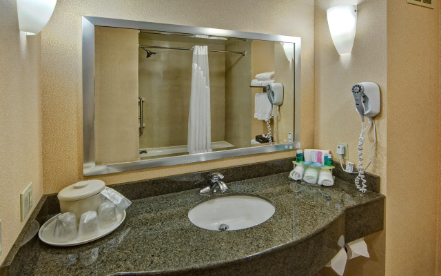 Holiday Inn Express Hotel & Suites Cookeville by IHG