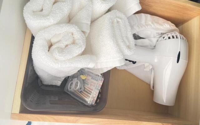 The Ocean Palms Suite