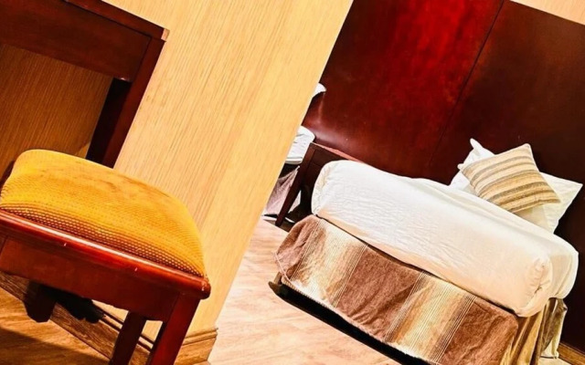 Land Premium Hotel 1 (ex Al Ardh Al Motamayza Hotel)