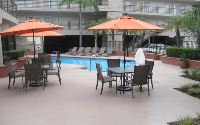 Irvine Suites Hotel