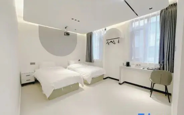 Mengyu Homestay (Hainan University)