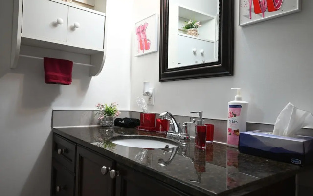 33 Executive Home A C Airport