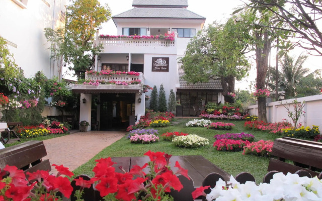 Rachamankha Flora House