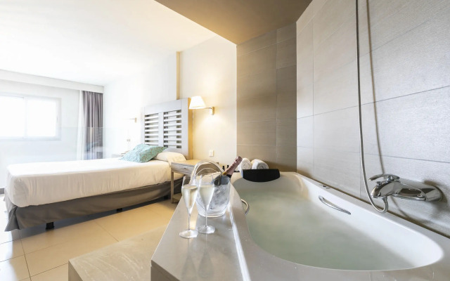 Hotel HD Beach Resort & SPA
