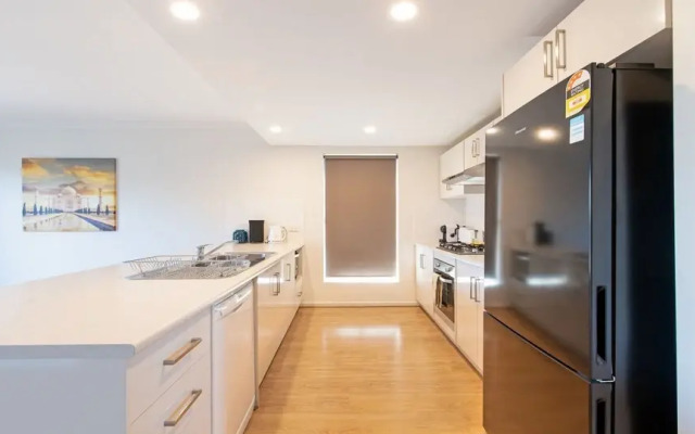 Unwind Adelaide City Condo