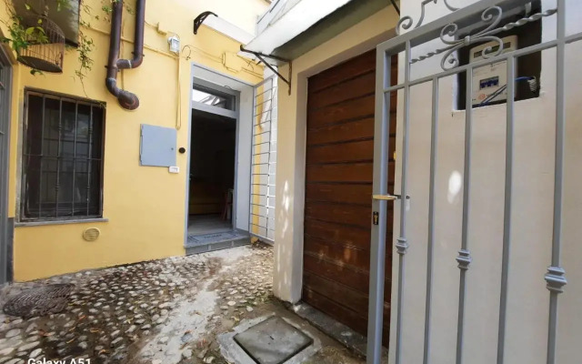 Unique 4 Storey House on Naviglio 4Bd, 4Bt