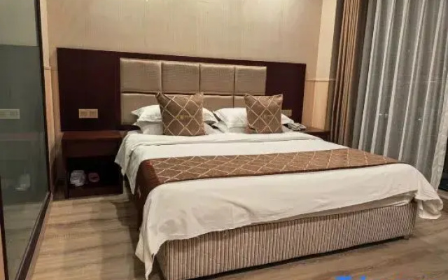 Chongqing Eli Wei Hotel