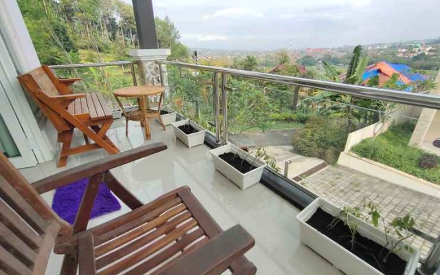 Puri Bidadari 6 With Private Mini Pool By N2K – Balcony – Batu