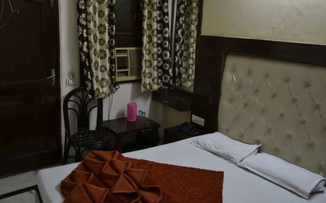 Lord Krishna Hotel Dx. Inn
