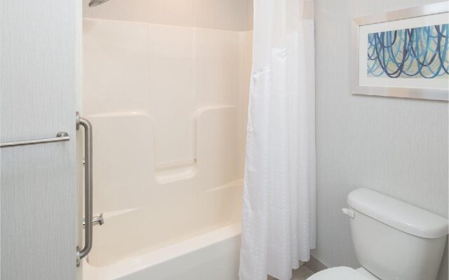 Holiday Inn Express Suites Clifton Park by IHG