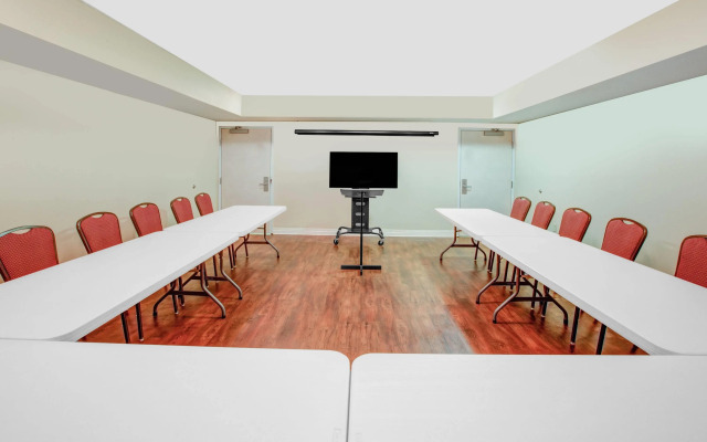 Microtel Inn & Suites by Wyndham Hattiesburg