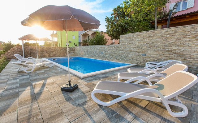 Apartments Villa Dina