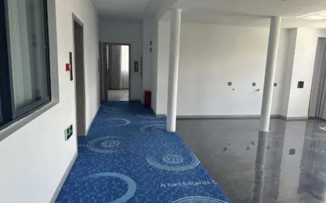 Linyi Longrui Smart Hotel (Linyi High-speed Railway Station)