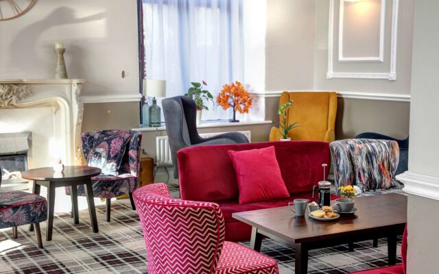 Stonecross Manor Hotel