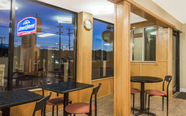 Howard Johnson by Wyndham Hartford South – Rocky Hill
