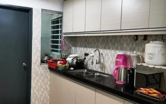Mahkota Cheras Unique Condo 1-11 pax near MRT*KL