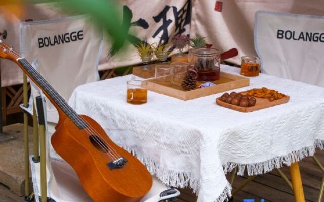 the clouds flower house