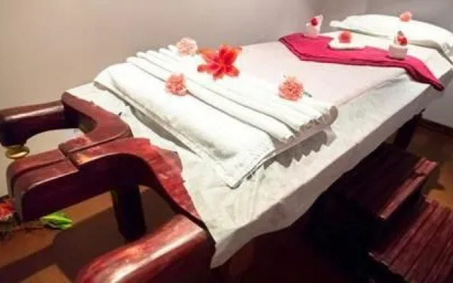 Hindustan International Select