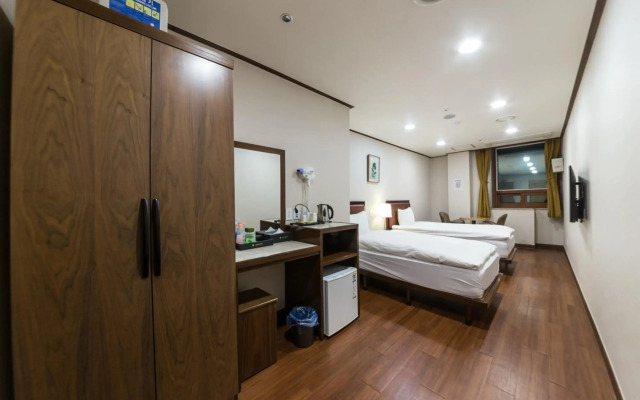 Youngbin Hotel