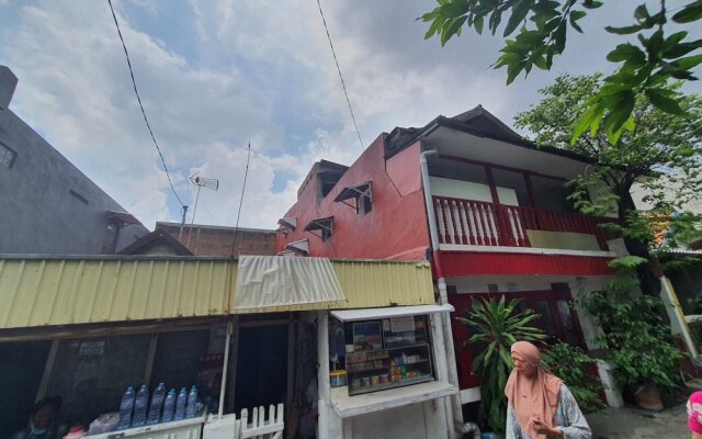 SPOT ON 93681 Qodri Homestay Syariah