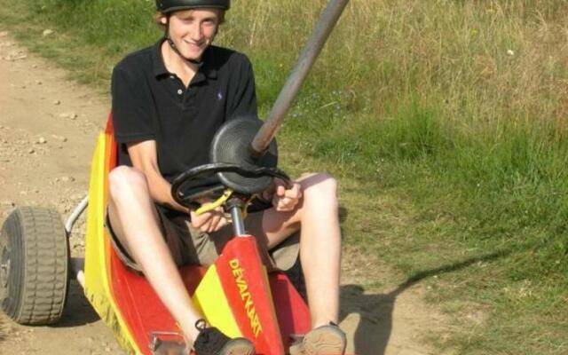 Gîte Le Bessat, 4 pièces, 6 personnes - FR-1-496-24