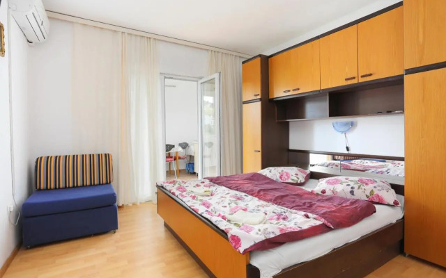 Studio Tucepi 6695b
