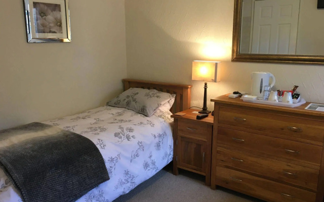 Bridge Farm Hotel