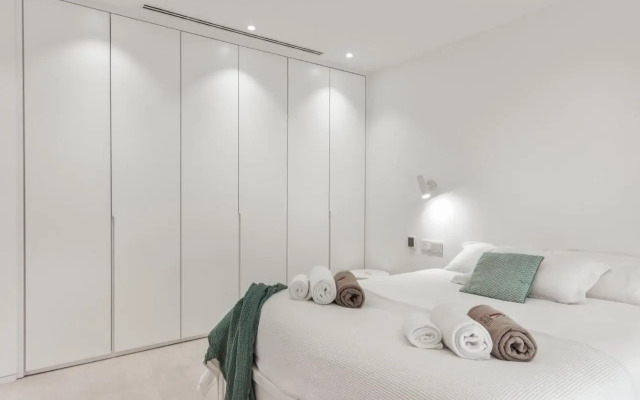 Infinity 1-6 LUXE SEA VIEW 2B