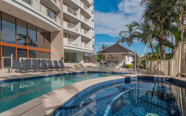 Broadbeach Savannah Hotel & Resort