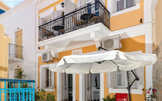 Marikas Deluxe Rooms