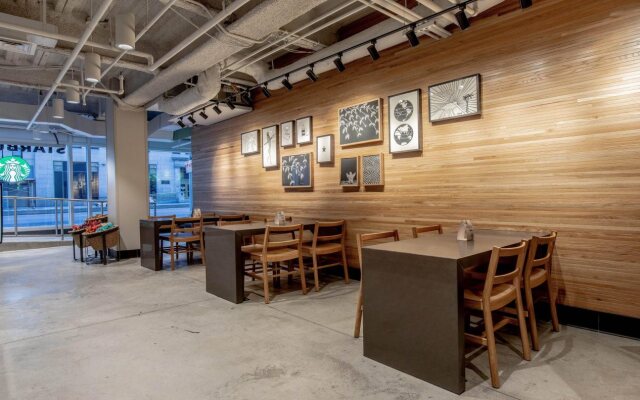 Aloft Philadelphia Downtown