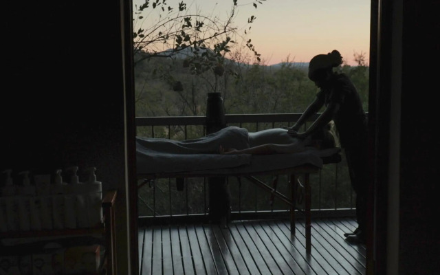 Etali Safari Lodge