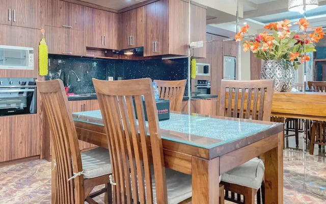 Spacious 2Br Apartment At Pakubuwono Terrace