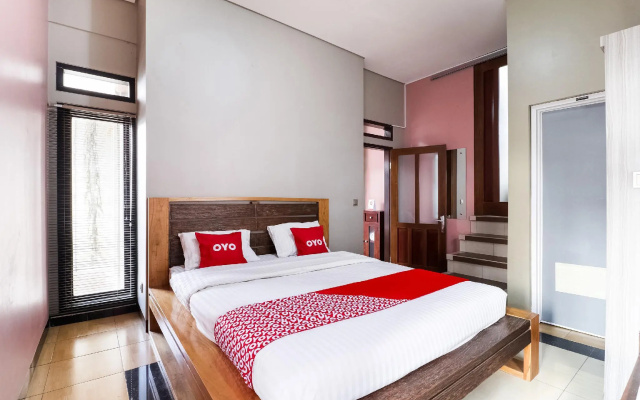 Guest House Teras Waruga Syariah by OYO Rooms