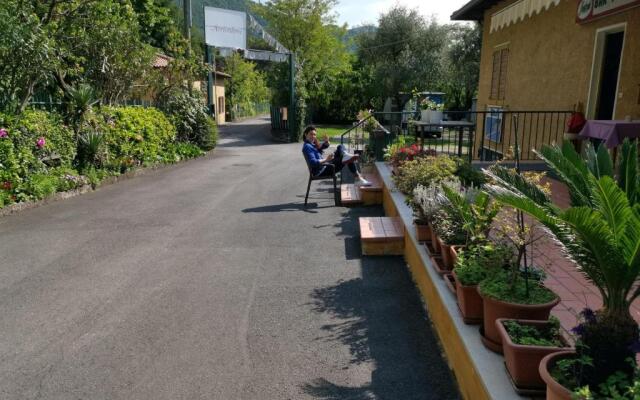 Camping Pilzone
