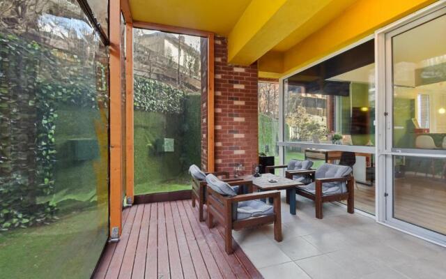 Asteri Garden & Terrace Apartment