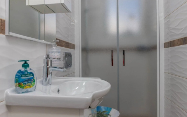 Spacious Novi Vinodolski Apartments With Terrace and Shared Pool