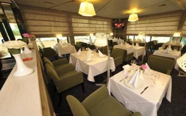 Отель Villa Four Rooms