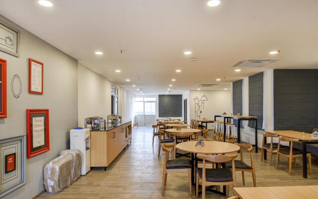 OYO 385 TownHouse Navya International Ramamurthy Nagar