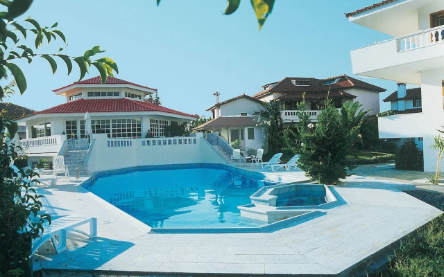 Candia House
