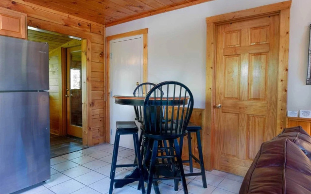 839a Golf View Cabins Rockin' Robin