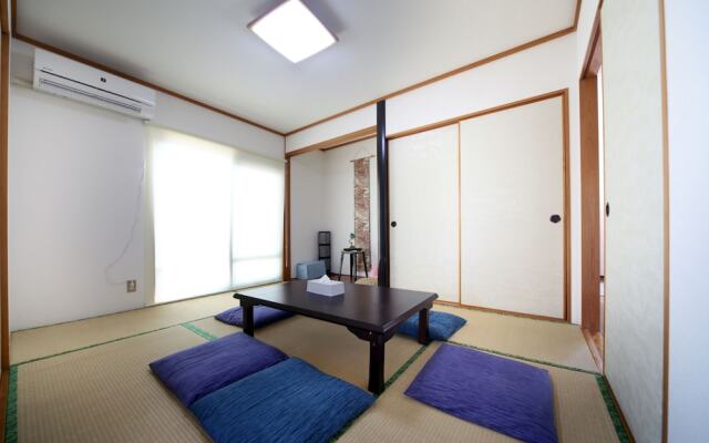 Yomitan Zakimi House