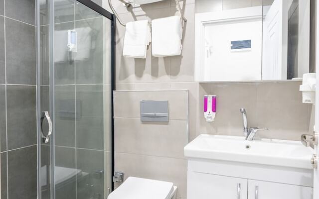 WP White Palace Hotel