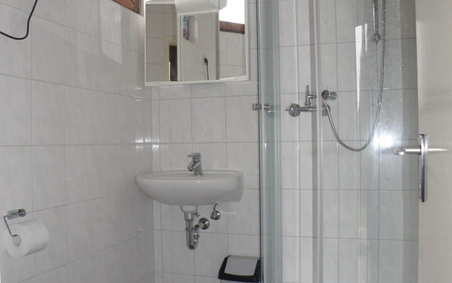 Tidy furnished wooden chalet, located close to the forest