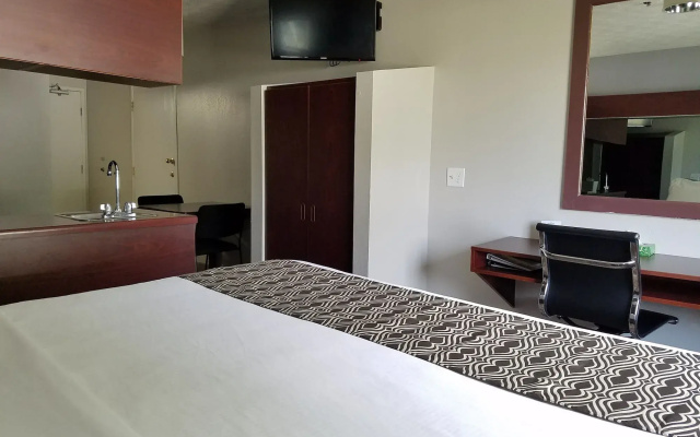 Microtel Inn & Suites by Wyndham London